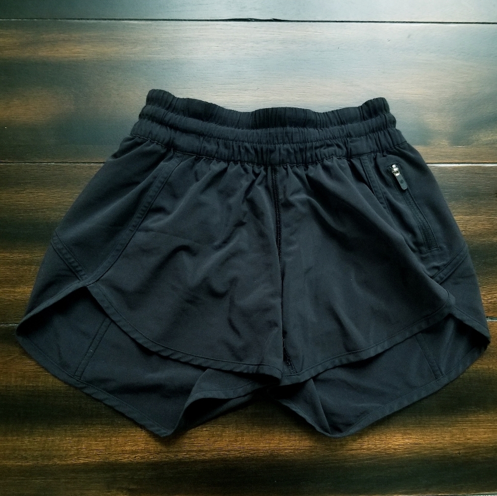 Lululemon tracker V 4" shorts size 4